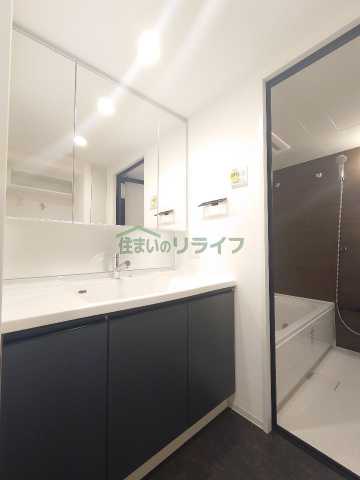 洗面設備　※参考写真　同タイプ（間取り）417号室の写真となります。