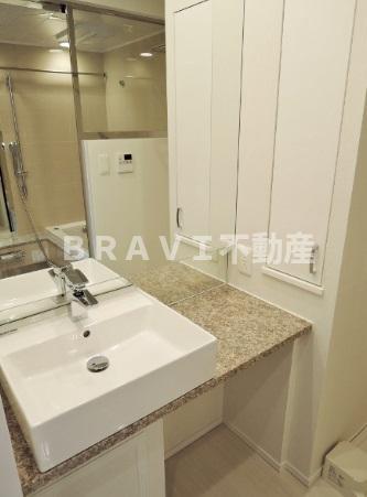 洗面設備　【ガリレイ新町】使いやすい独立洗面台です