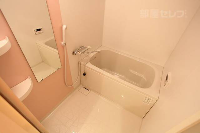 バス・シャワールーム　モデルルーム写真参照