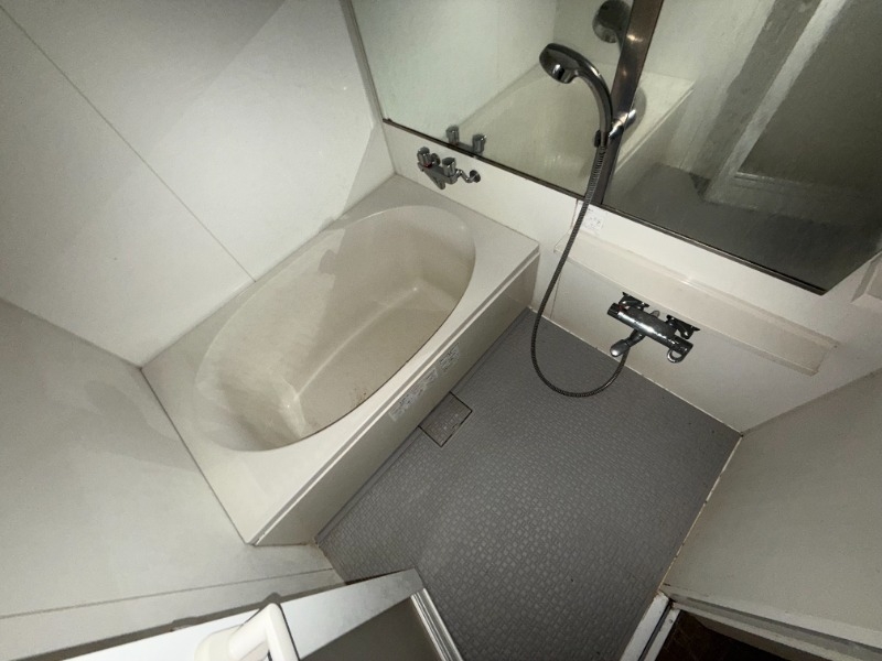 バス・シャワールーム　癒しのひと時が広がるゆとりのバスルーム