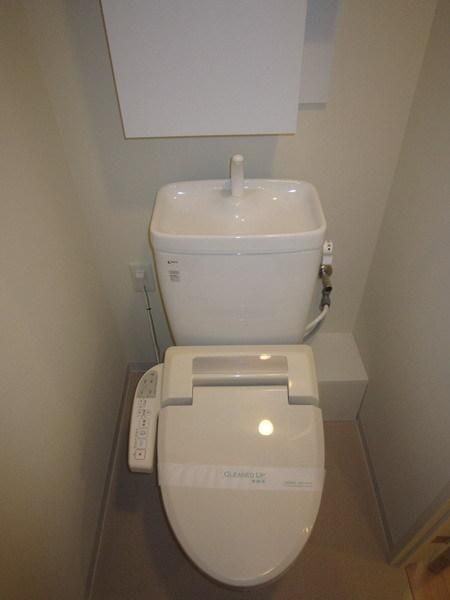 トイレ　トイレ