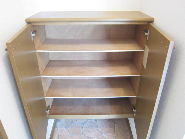 玄関　玄関のシューズボックス