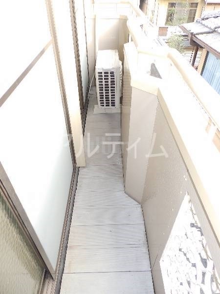 バルコニー　違うお部屋の写真です。ご参考までに