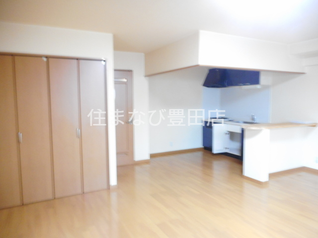 居室・リビング　同型別部屋写真