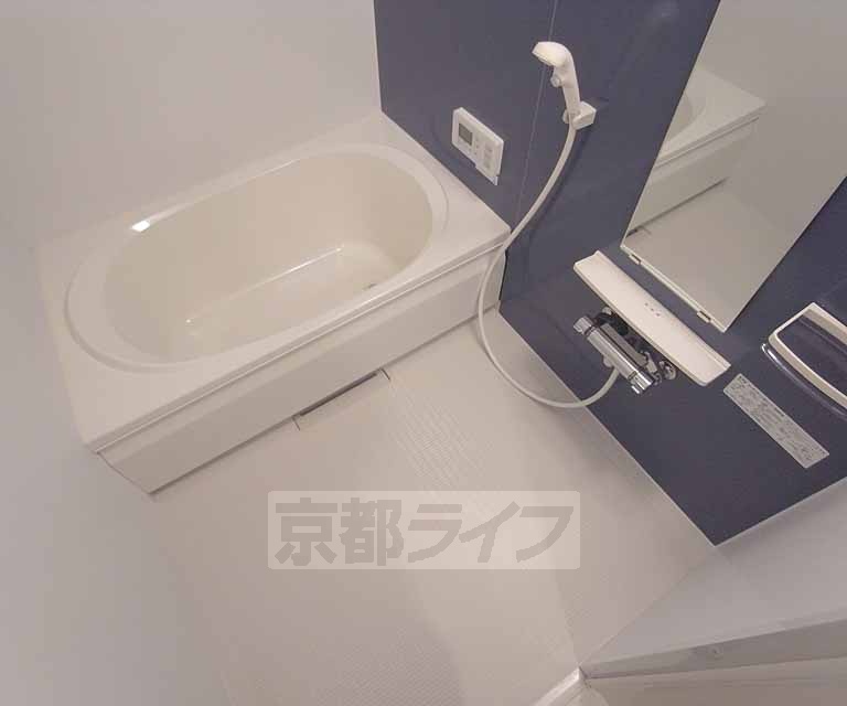 バス・シャワールーム　バスルームです。