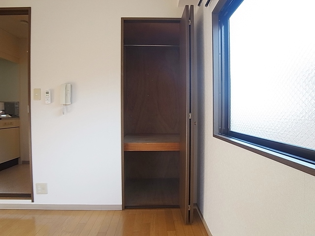 収納　奥行きのあるクローゼット