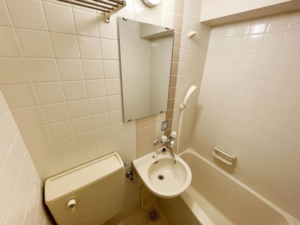 洗面設備　同物件別部屋写真