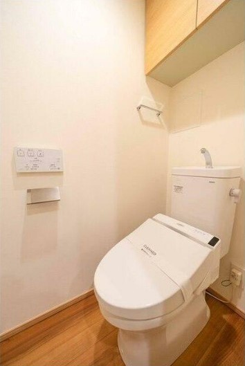 トイレ　同タイプ参考写真