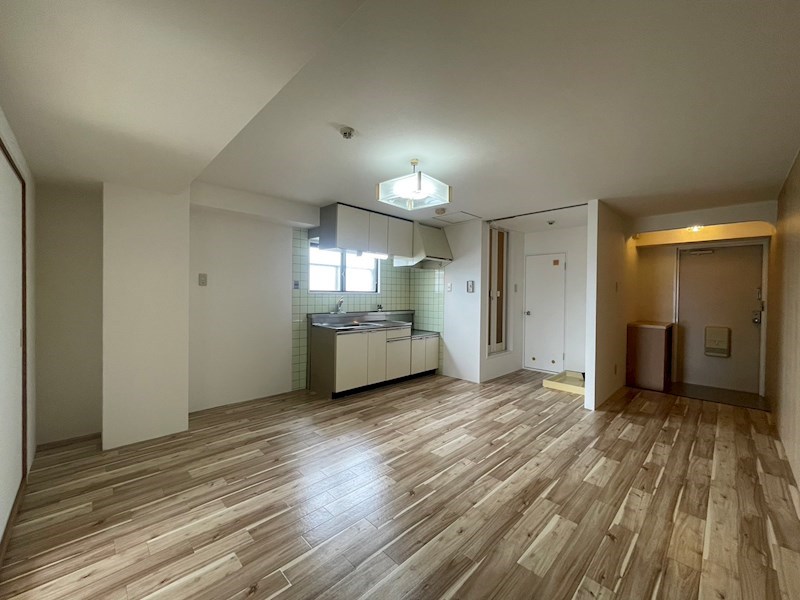 居室・リビング　※別号室の写真使用中