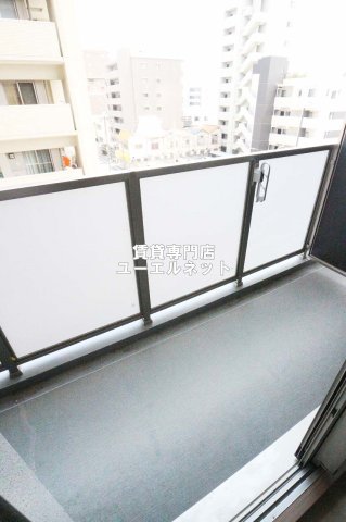 バルコニー　バルコニー付きで採光＆風通し良好！