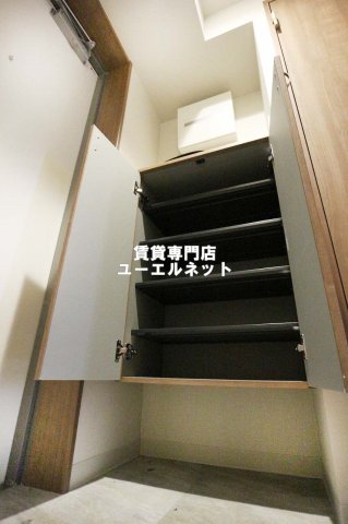 その他設備　収納力たっぷりのシューズボックスで玄関すっきり！