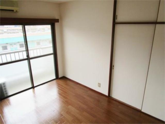 居室・リビング　落ち着いた室内です