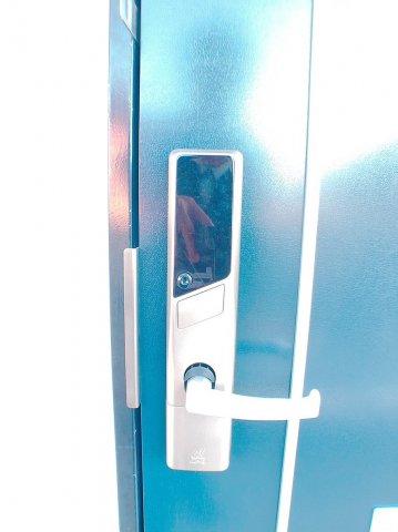 玄関　防犯面で安心出来る電子キー