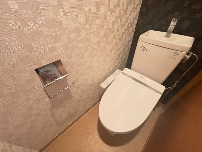 トイレ　別号室