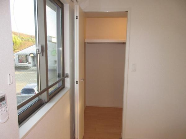 収納　ウォークインクローゼット