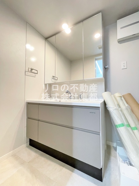 洗面設備　嬉しい洗面台は独立タイプ！