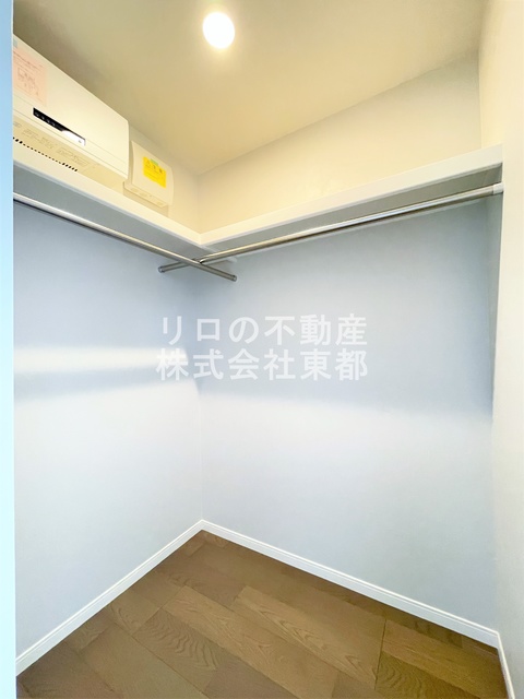 収納　奥行のあるウォークインクローゼットならお荷物多い方でも安心☆