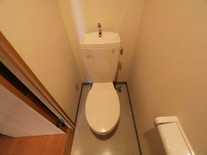 トイレ　洋式トイレ　温水洗浄暖房便座設置可