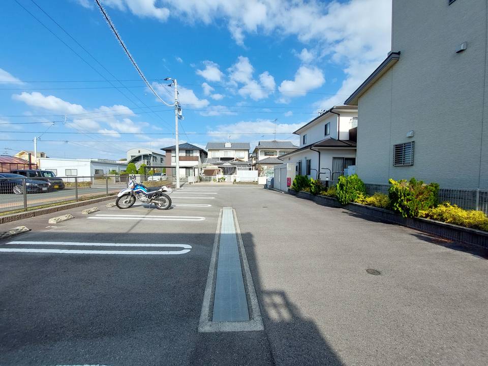 駐車場　駐車場