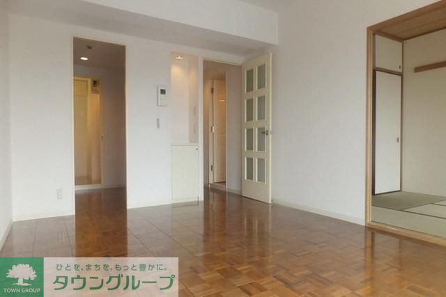 居室・リビング　別部屋写真となります