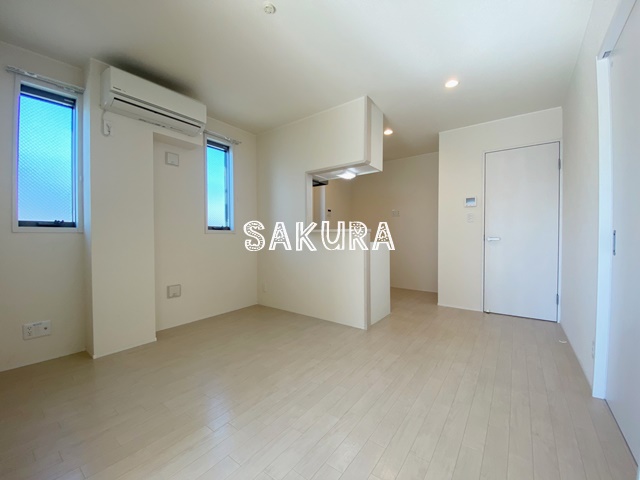 居室・リビング　開放感のあるゆったりとしたお部屋です♪