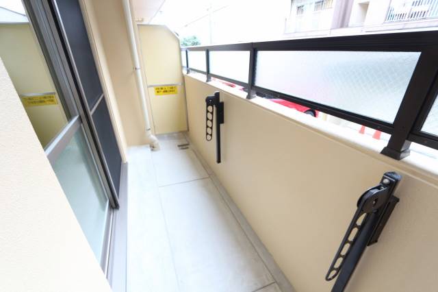 バルコニー　イメージにつき実際とは異なります