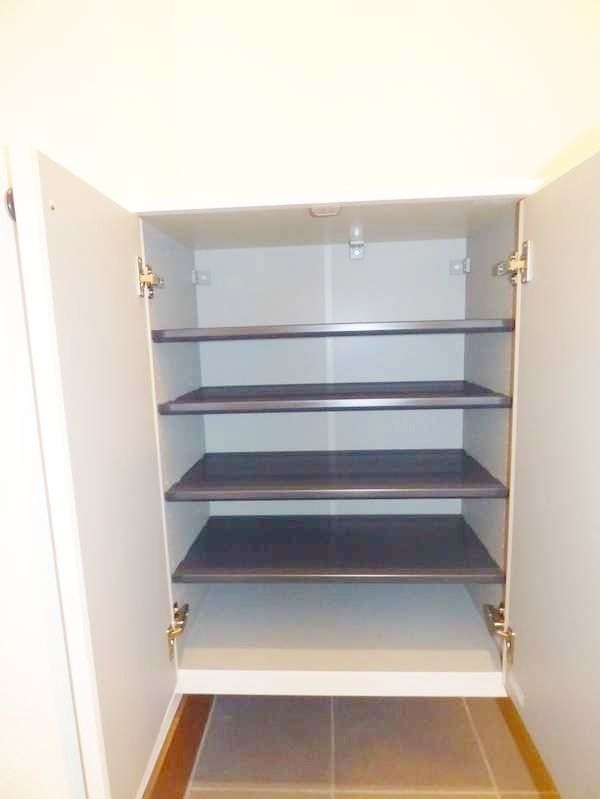 玄関　お部屋探しは【タウンハウジング千葉店】にお任せ下さい♪