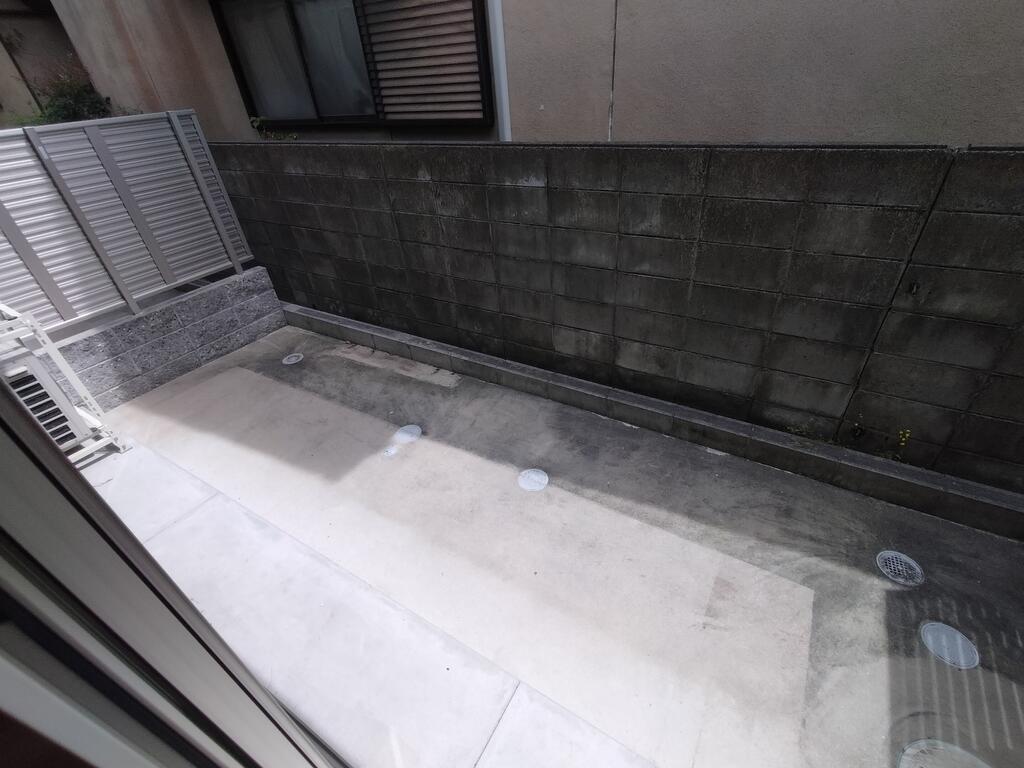 庭　※同建物の別のお部屋の写真です。