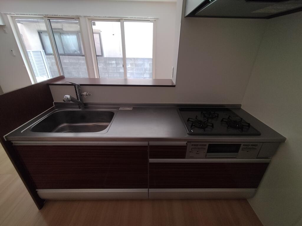 キッチン　※同建物の別のお部屋の写真です。