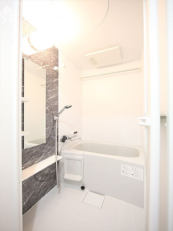 バス・シャワールーム　バスルーム