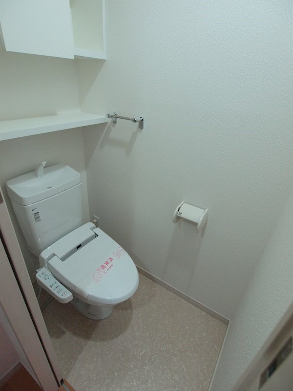 トイレ　ウォシュレット付きのトイレです。