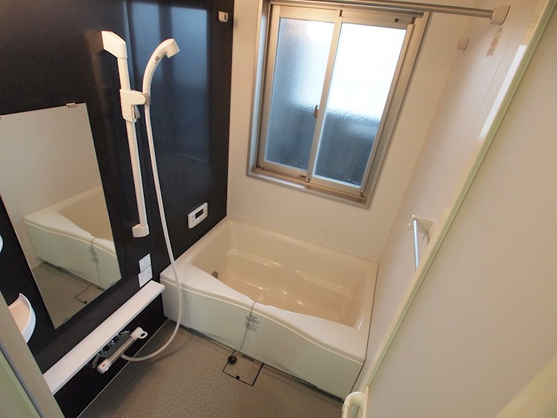 バス・シャワールーム　綺麗な浴室で快適です