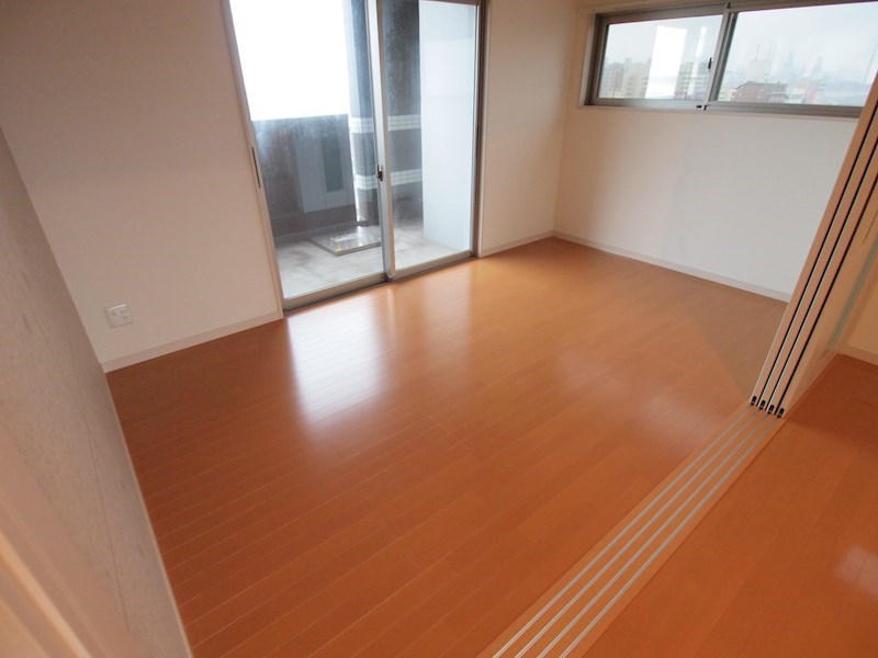 その他部屋・スペース　ベッドルームも明るいです