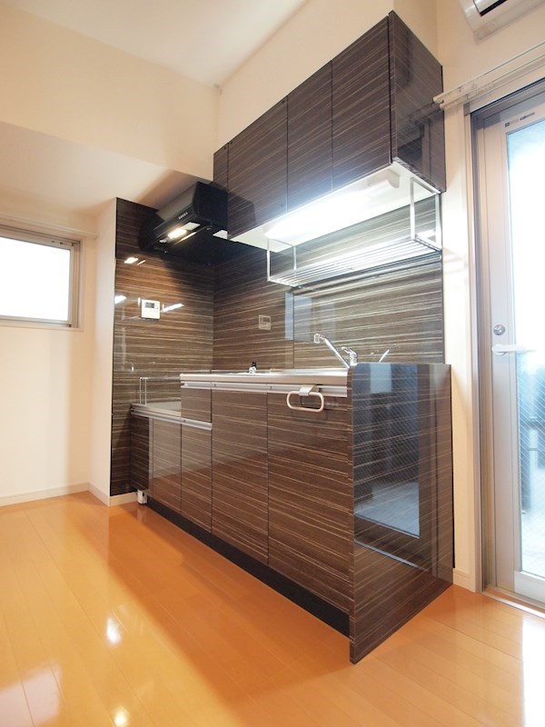 キッチン　オシャレなシステムキッチン