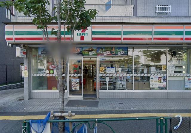 コンビニ　セブンイレブン千住桜木店（コンビニ）まで380m