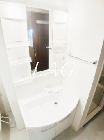 洗面設備　独立洗面台です。