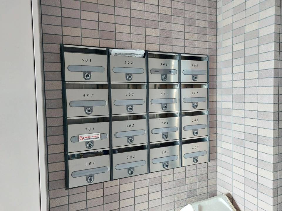 エントランス　メールBOX