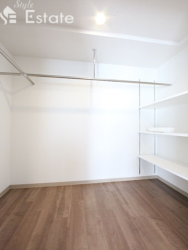 収納　ウォークインクローゼット