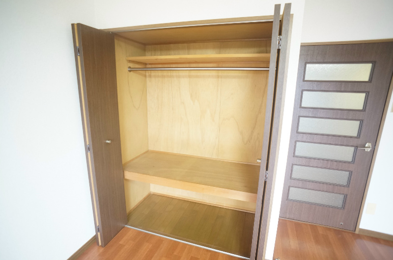 収納　幅広のクローゼットで収納もばっっちりです。