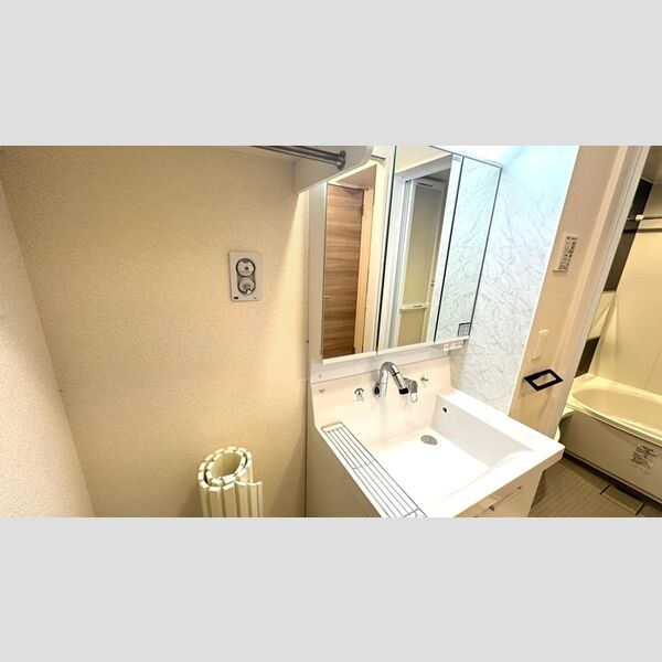 洗面設備　洗面室