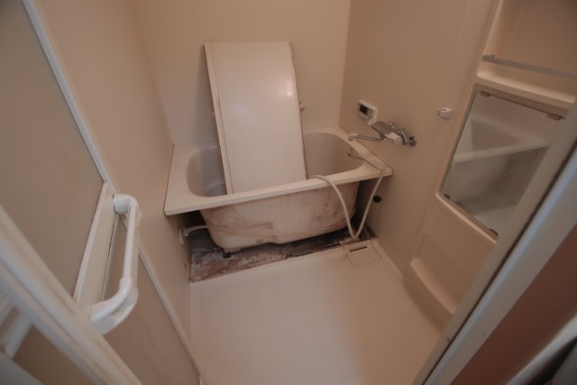 バス・シャワールーム　同建物内別室の参考写真です。※現況優先