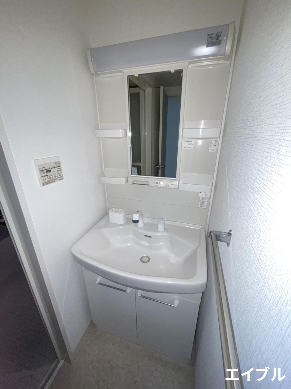 洗面設備　同タイプの別のお部屋の写真です。