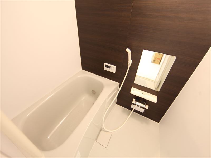 バス・シャワールーム　イメージ　浴室追炊機能　浴室暖房乾燥機