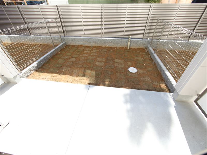 バルコニー　イメージ　2階以上はバルコニーになります