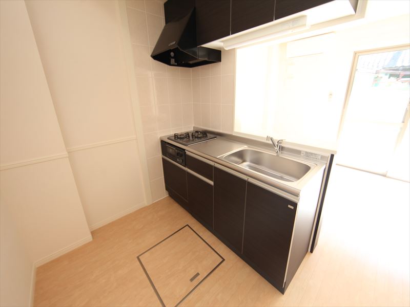 キッチン　イメージ　実際はIH3口コンログリル付になります