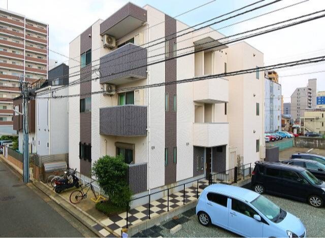 建物外観　Ｗ沿線利用可能のペット飼育可物件です