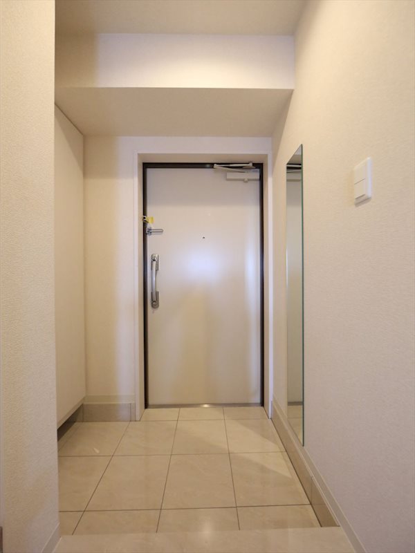 玄関　玄関　シューズボックス(収納充実してます)