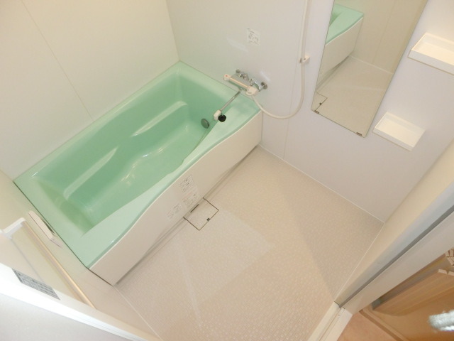 バス・シャワールーム　ゆっくり入れるバスルーム