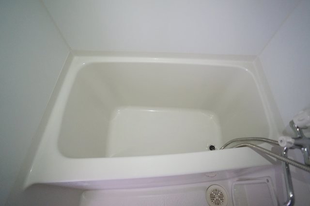 バス・シャワールーム　参考写真（同建物別部屋のものです）