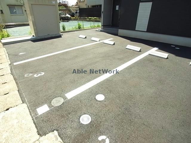 駐車場　駐車場